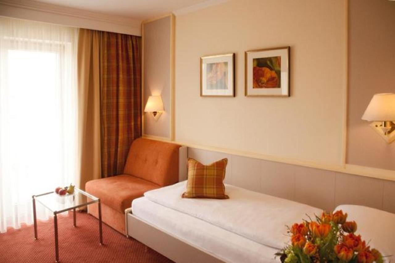 Hotel Dein Franz Bad Füssing Exteriör bild