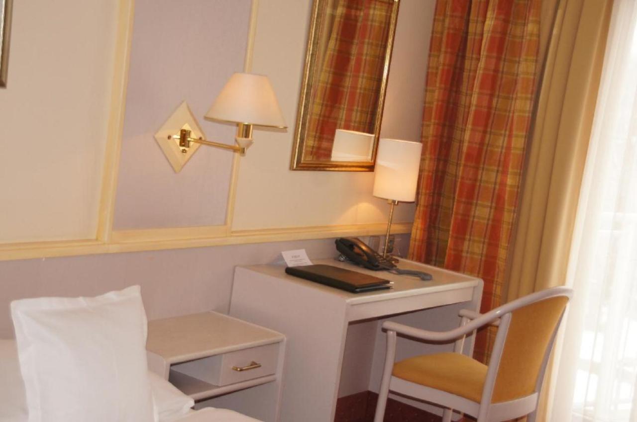 Hotel Dein Franz Bad Füssing Exteriör bild